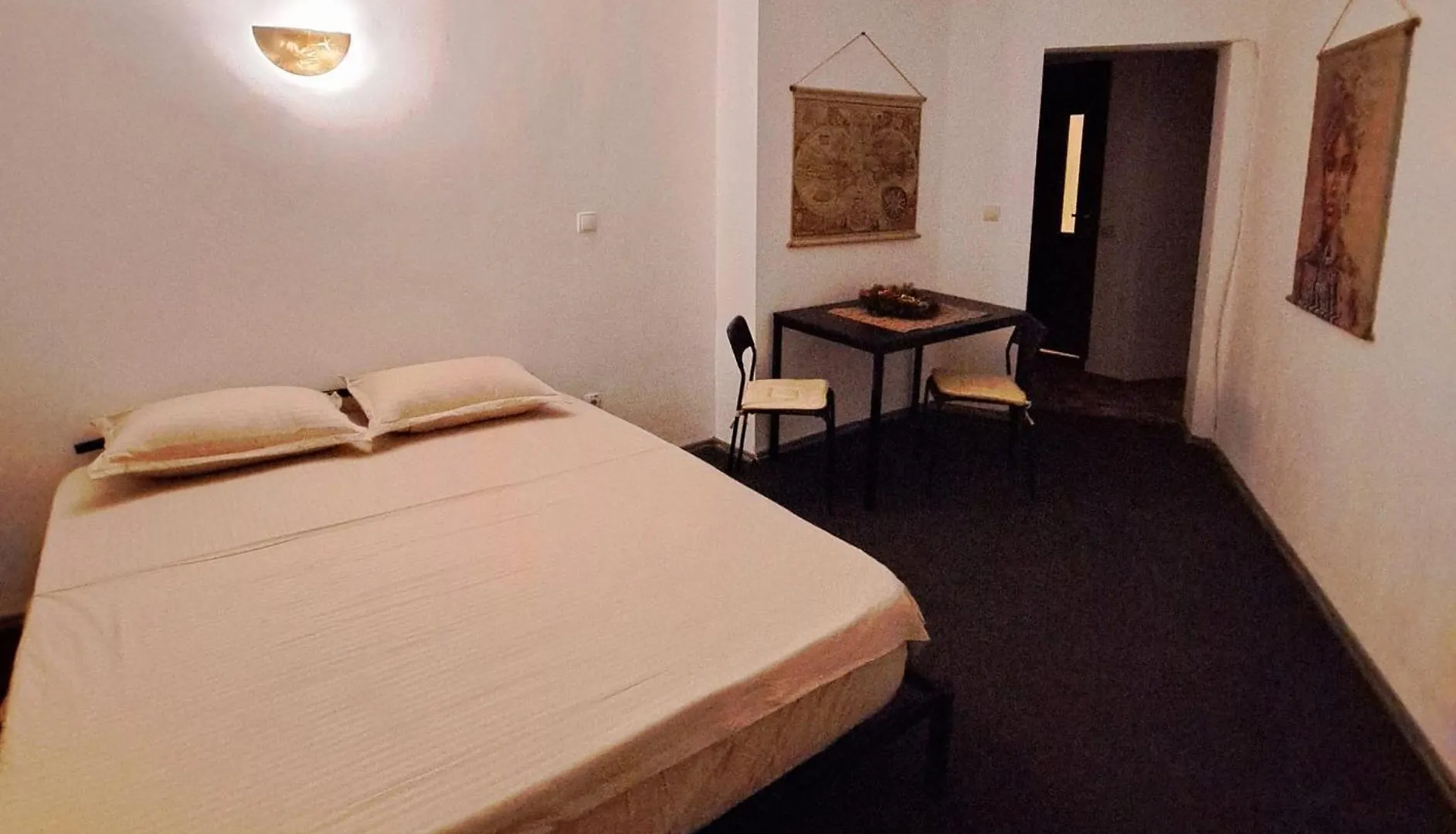 Studio Piata Amzei Boekarest Bed & Breakfast